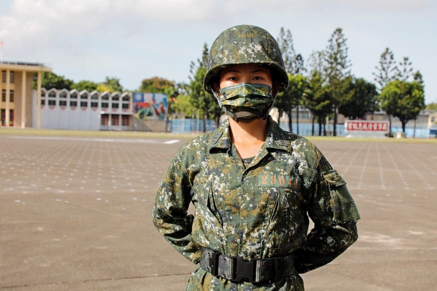 陸軍官校入伍生徐育汝