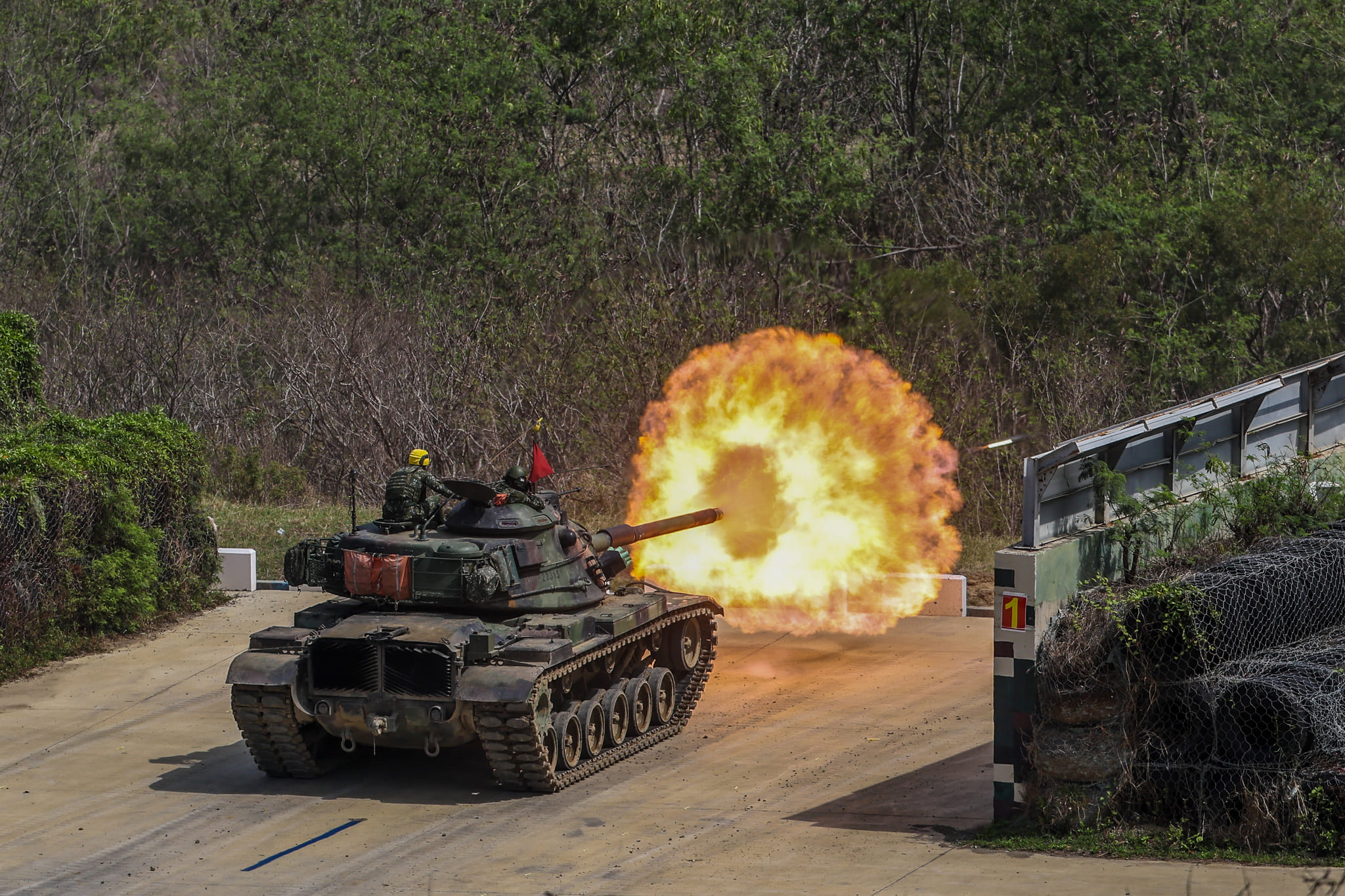 Picture5, The 586th Armored Brigade conducted a graded Joint Live Fire Training Excercise